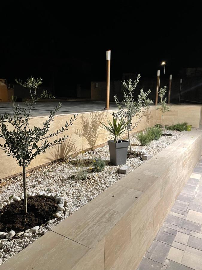 Vila Regina Apartment Regina With Swimming Pool Jezera Εξωτερικό φωτογραφία