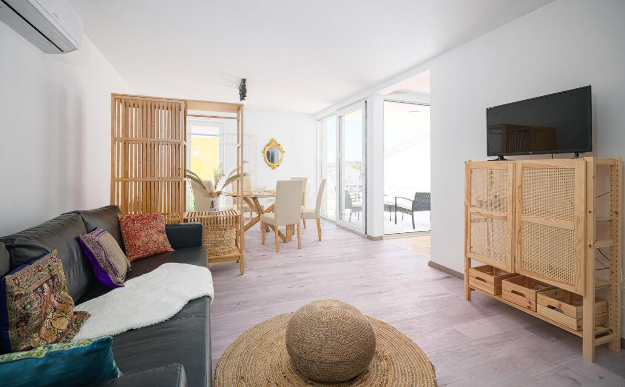 Vila Regina Apartment Regina With Swimming Pool Jezera Εξωτερικό φωτογραφία