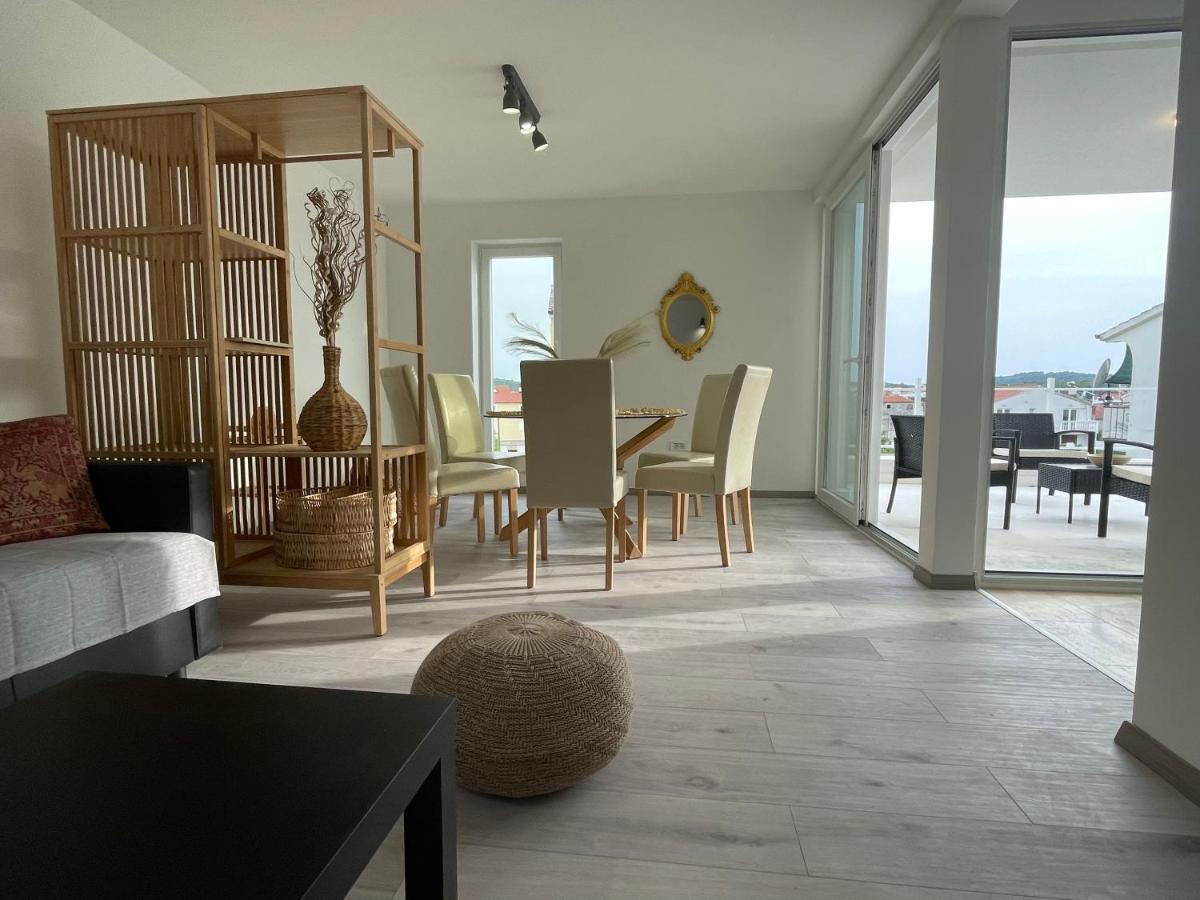 Vila Regina Apartment Regina With Swimming Pool Jezera Εξωτερικό φωτογραφία