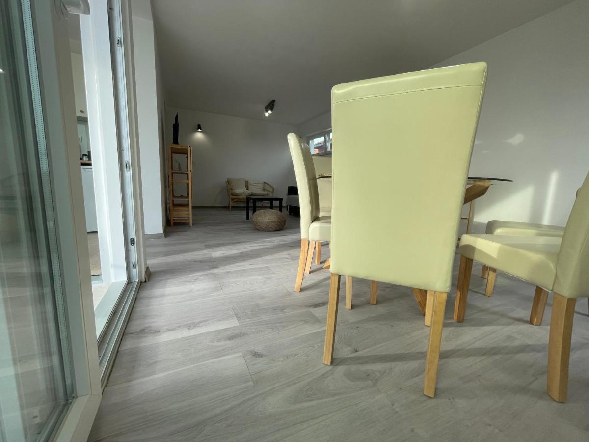 Vila Regina Apartment Regina With Swimming Pool Jezera Εξωτερικό φωτογραφία