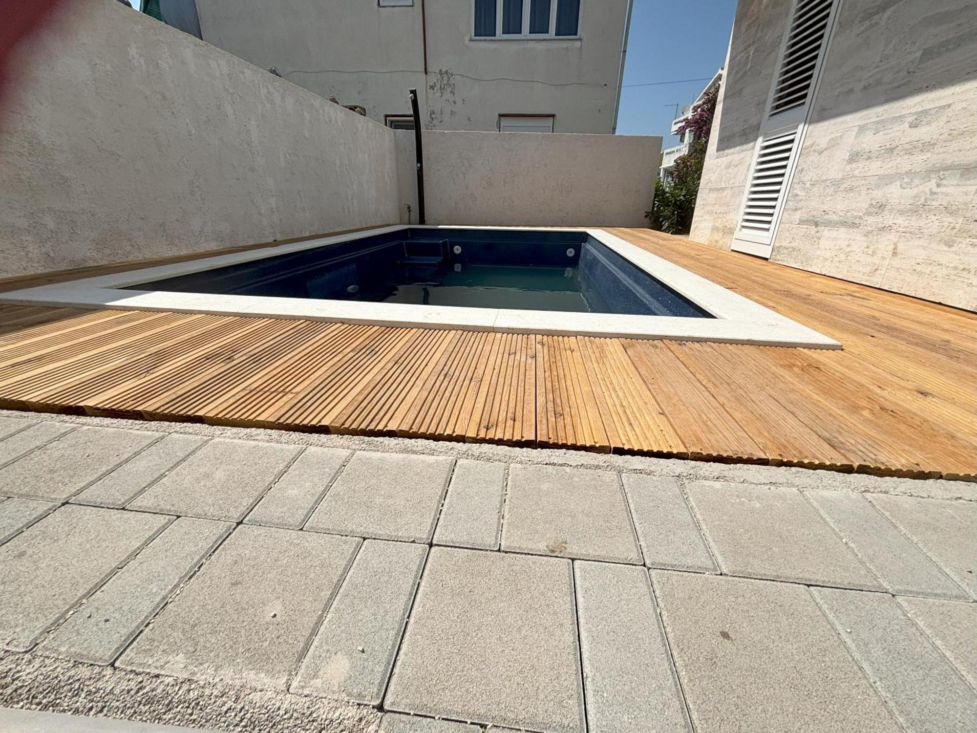 Vila Regina Apartment Regina With Swimming Pool Jezera Εξωτερικό φωτογραφία