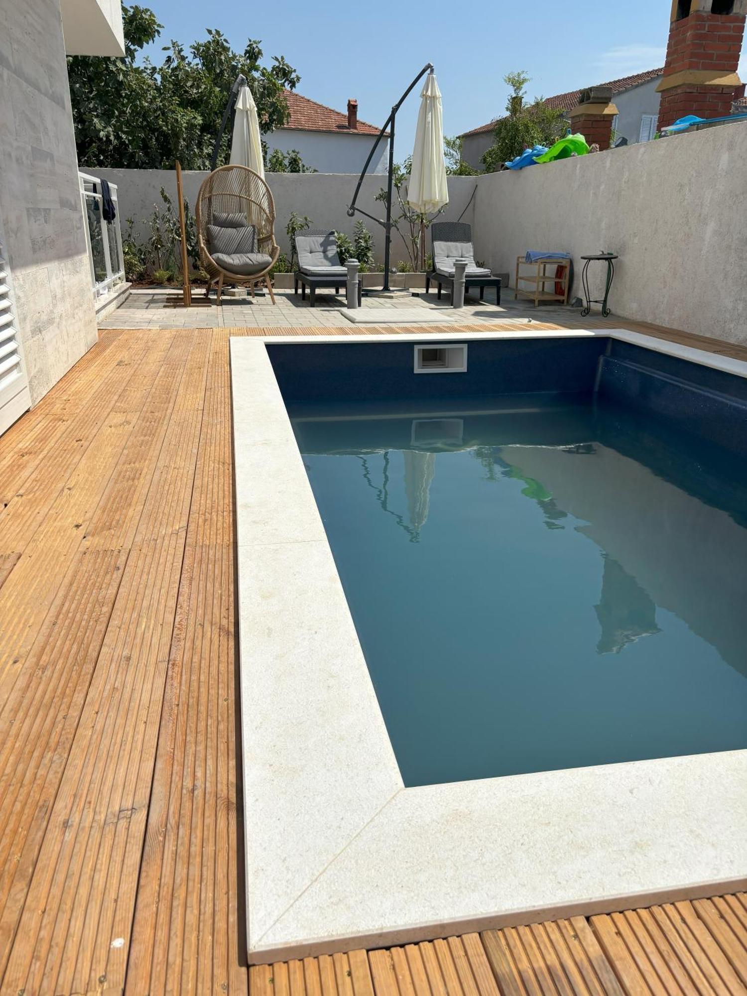 Vila Regina Apartment Regina With Swimming Pool Jezera Εξωτερικό φωτογραφία