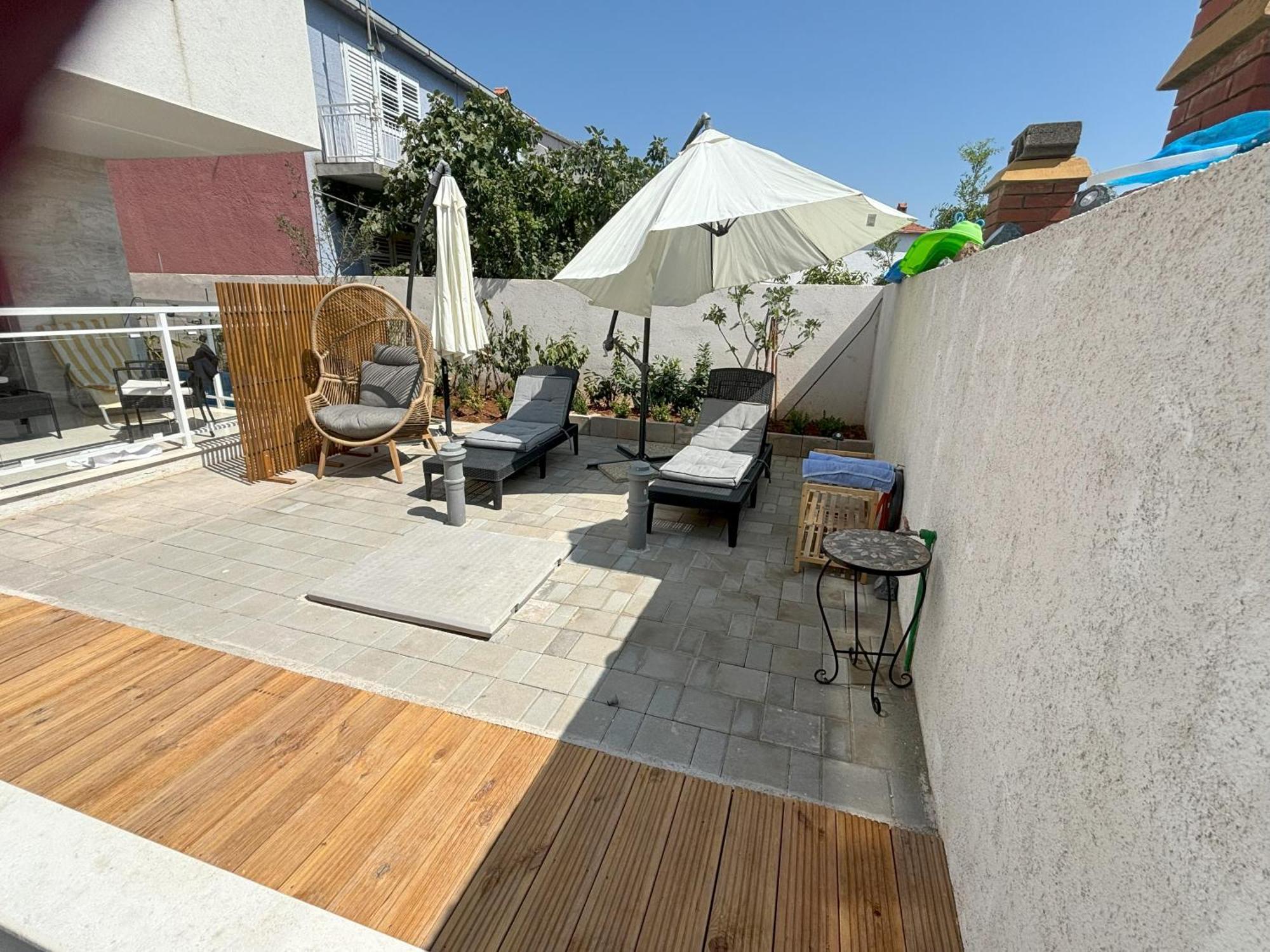 Vila Regina Apartment Regina With Swimming Pool Jezera Εξωτερικό φωτογραφία